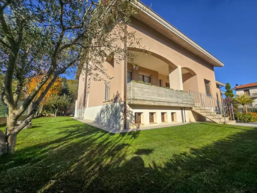 Immagine 44 di Villetta a schiera in vendita  in Via Madonna Grande a Sant'angelo In Vado