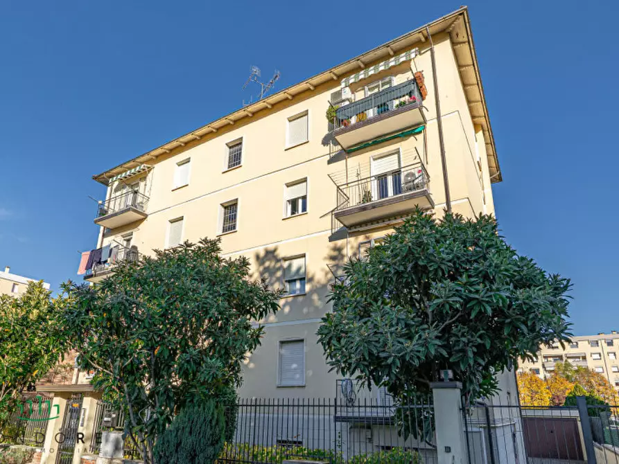 Immagine 1 di Appartamento in vendita  in via pietro micca a Casalecchio Di Reno