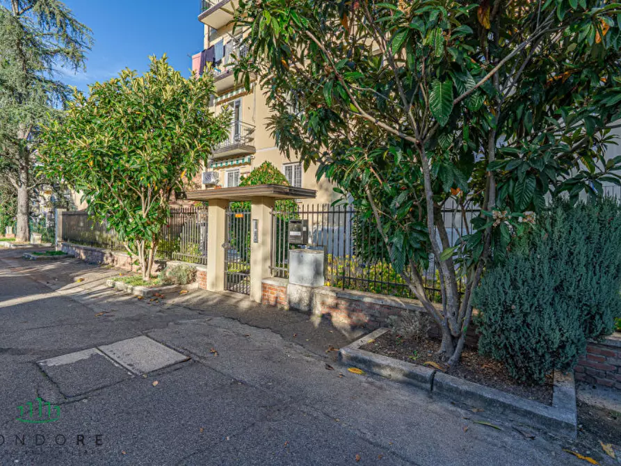 Immagine 2 di Appartamento in vendita  in via pietro micca a Casalecchio Di Reno