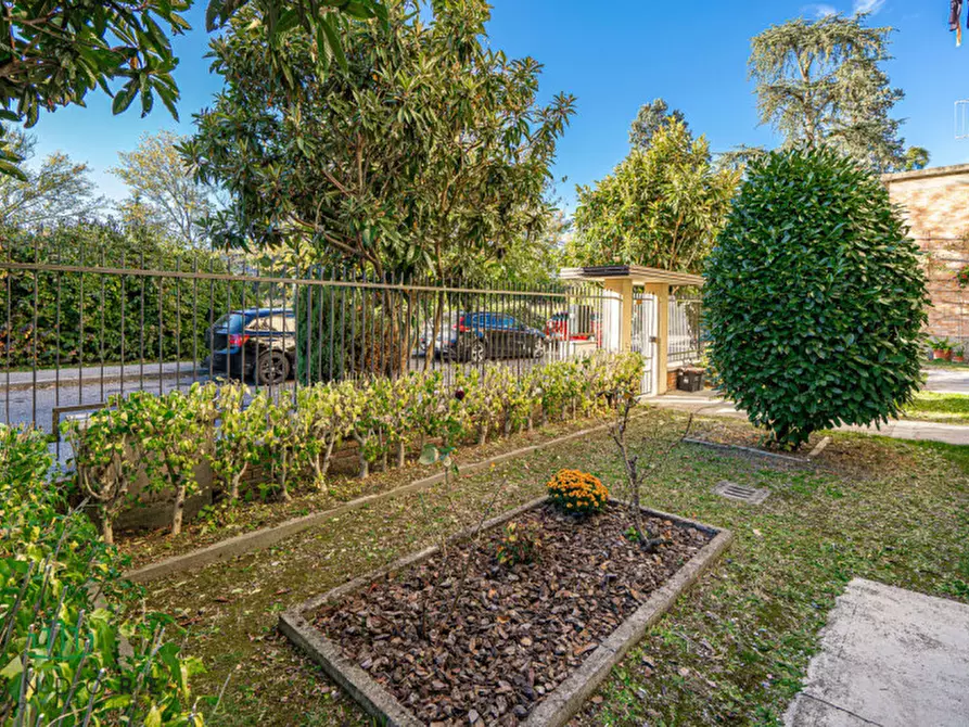 Immagine 8 di Appartamento in vendita  in via pietro micca a Casalecchio Di Reno