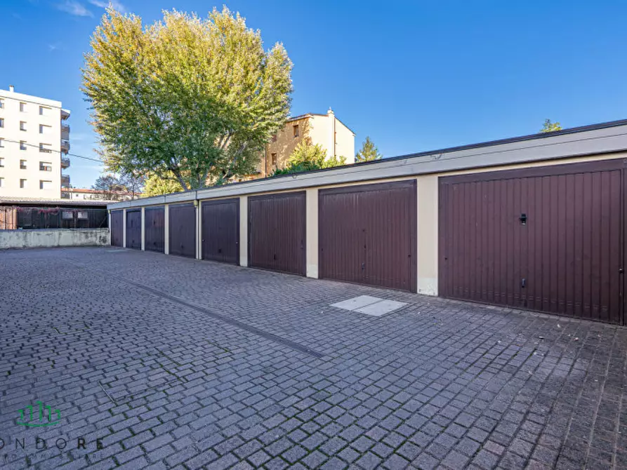 Immagine 9 di Appartamento in vendita  in via pietro micca a Casalecchio Di Reno