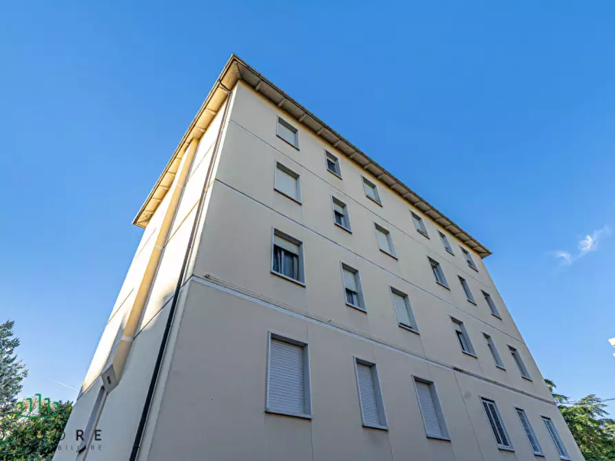 Immagine 11 di Appartamento in vendita  in via pietro micca a Casalecchio Di Reno