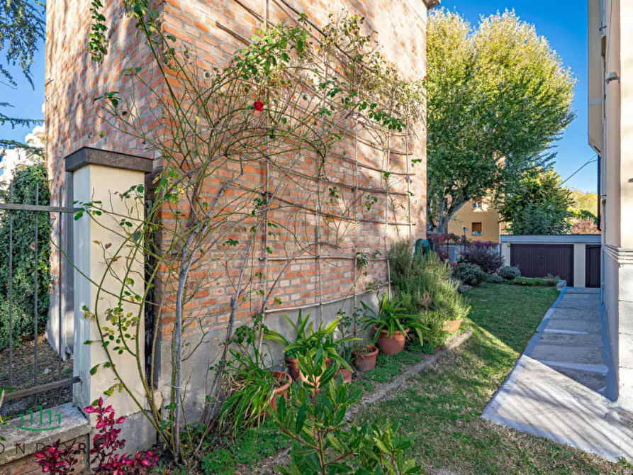 Immagine 15 di Appartamento in vendita  in via pietro micca a Casalecchio Di Reno