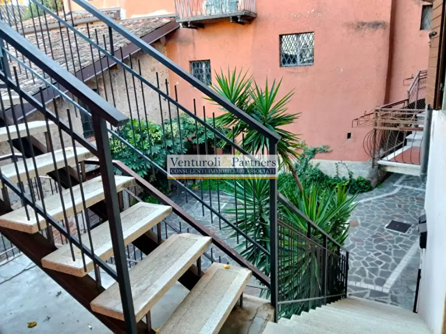 Immagine 3 di Appartamento in vendita  in via Palazzi Garibaldi a Puegnago Sul Garda