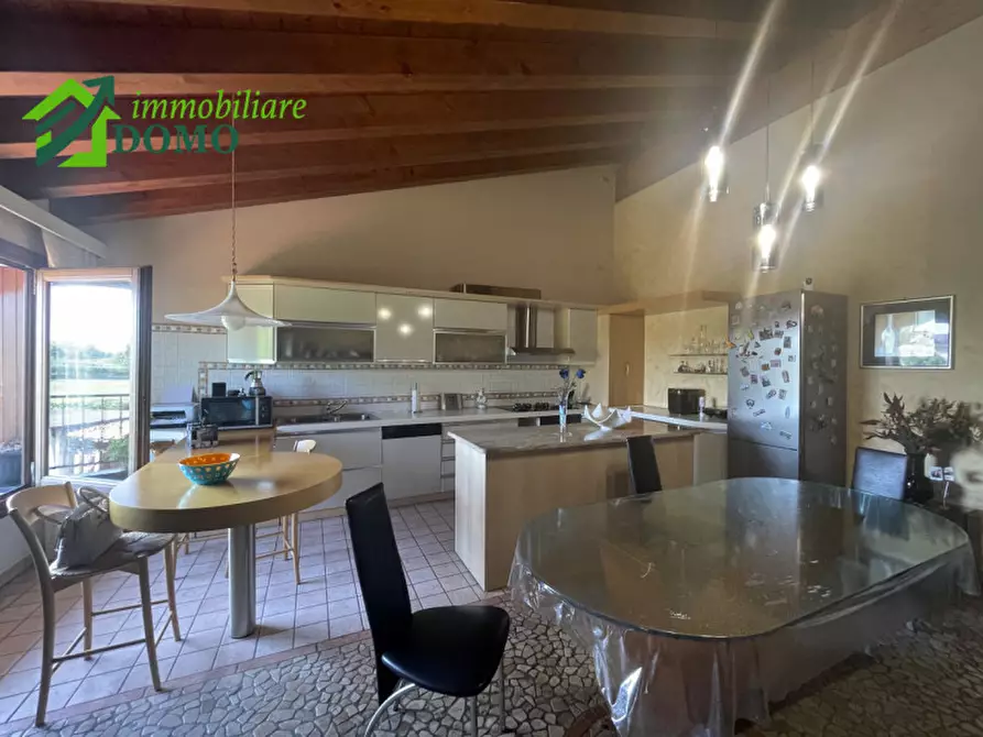 Immagine 12 di Casa indipendente in vendita  in schio a Schio