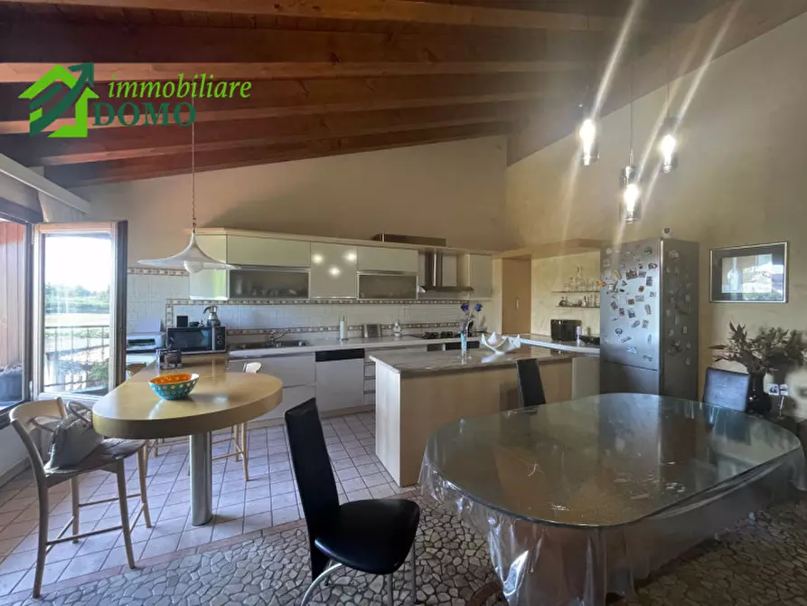 Immagine 13 di Casa indipendente in vendita  in schio a Schio