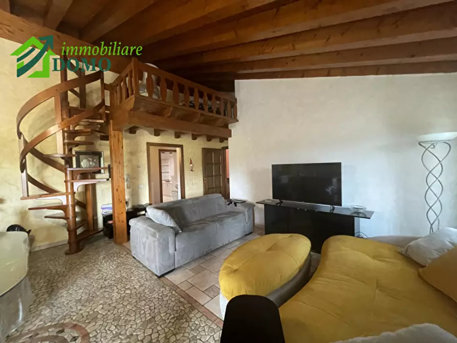 Immagine 15 di Casa indipendente in vendita  in schio a Schio