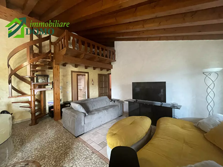 Immagine 17 di Casa indipendente in vendita  in schio a Schio