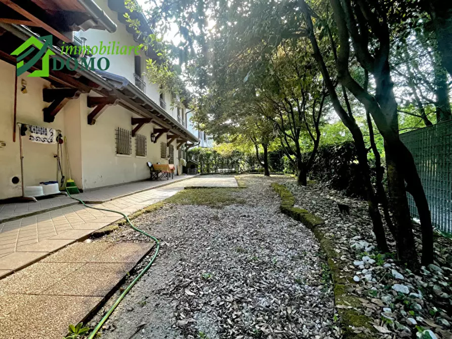 Immagine 28 di Casa indipendente in vendita  in schio a Schio