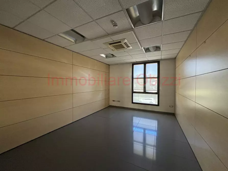 Immagine 8 di Ufficio in affitto  in Corso Stati Uniti a Padova