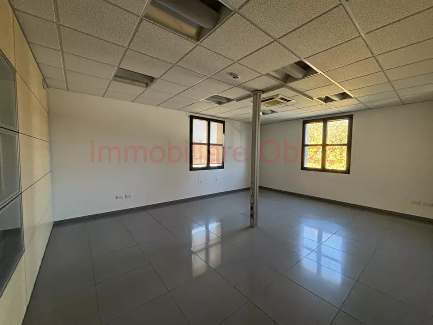 Immagine 10 di Ufficio in affitto  in Corso Stati Uniti a Padova