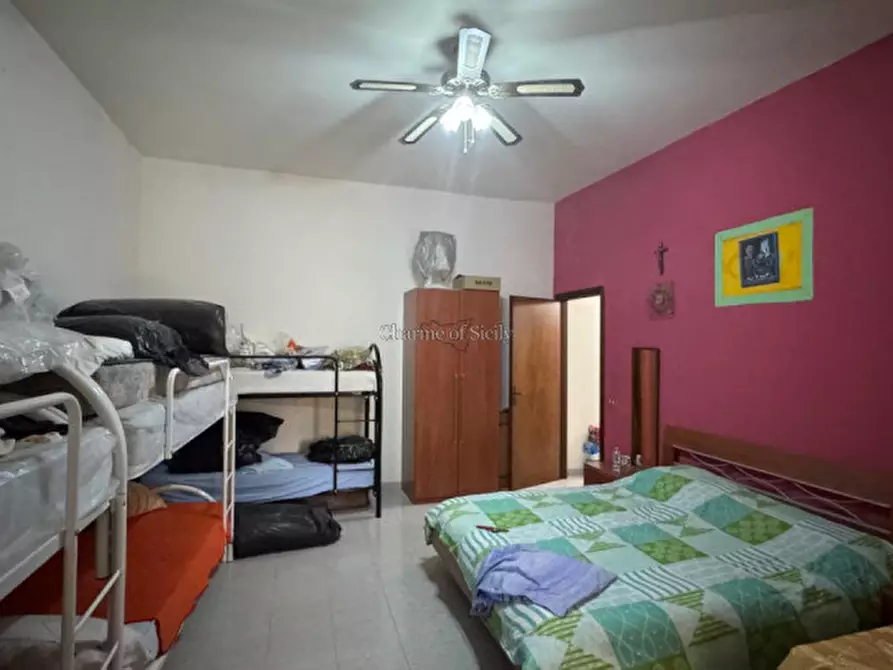 Immagine 11 di Casa indipendente in vendita  a Noto