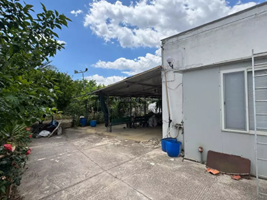 Immagine 15 di Casa indipendente in vendita  a Noto