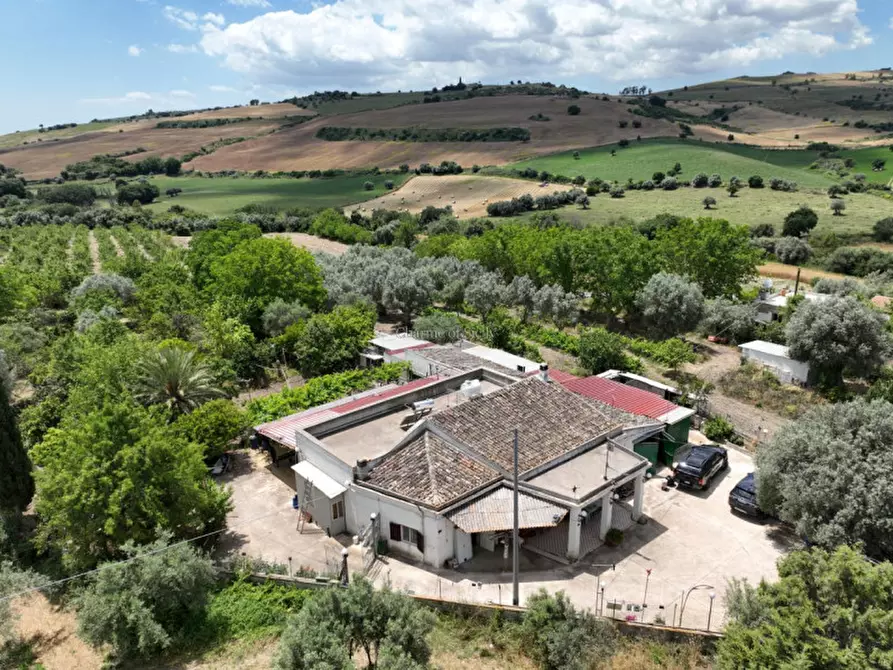 Immagine 27 di Casa indipendente in vendita  a Noto