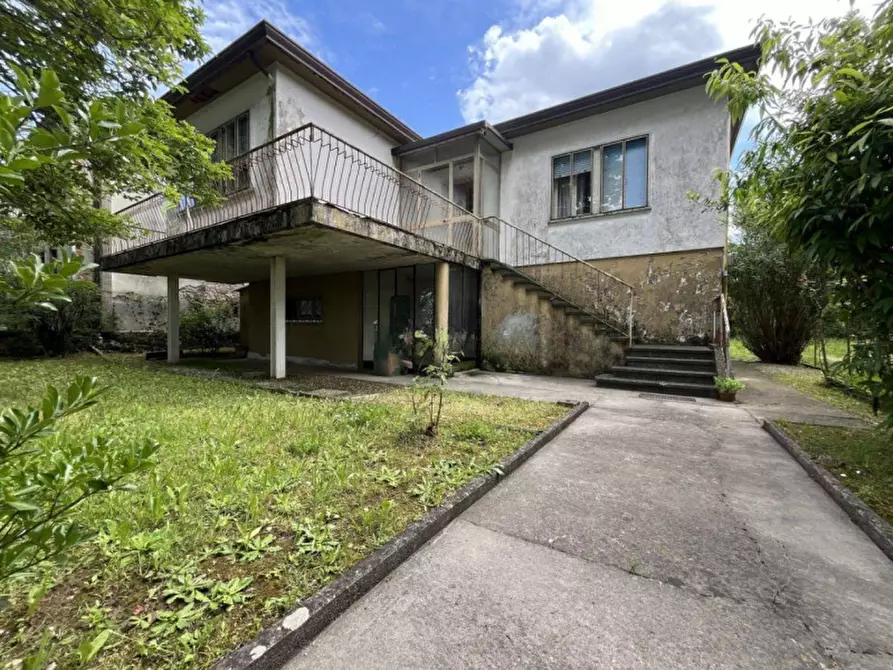 Immagine 2 di Casa indipendente in vendita  a Abano Terme