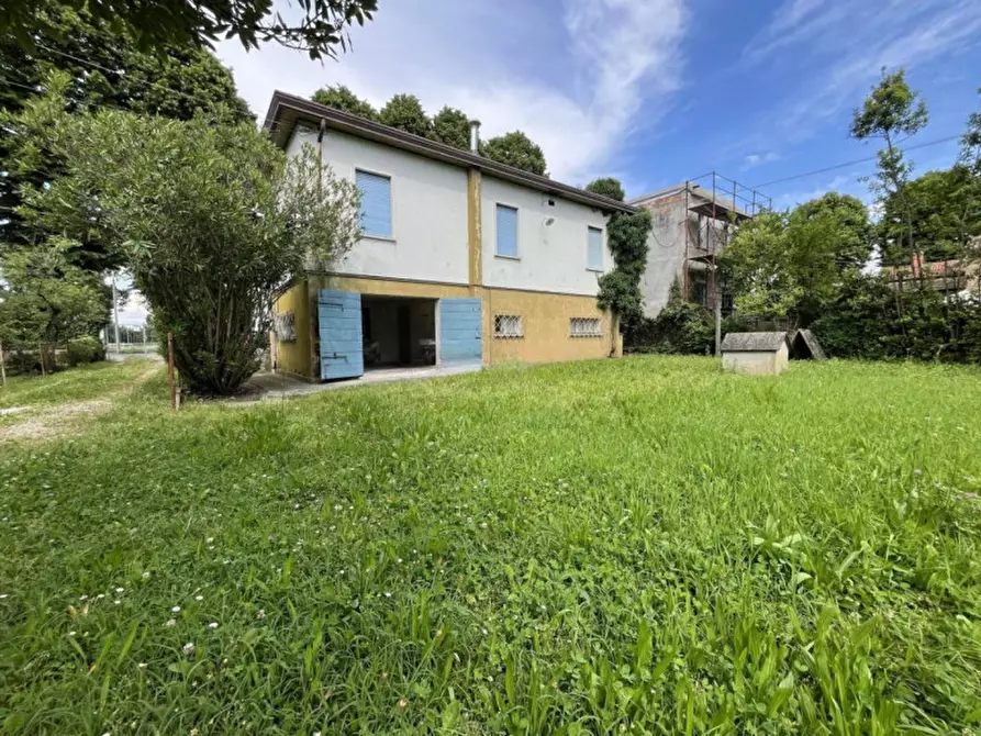 Immagine 3 di Casa indipendente in vendita  a Abano Terme