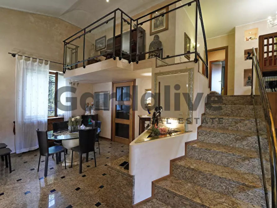 Immagine 4 di Villa in vendita  in Via Amatore Sciesa a Desenzano Del Garda