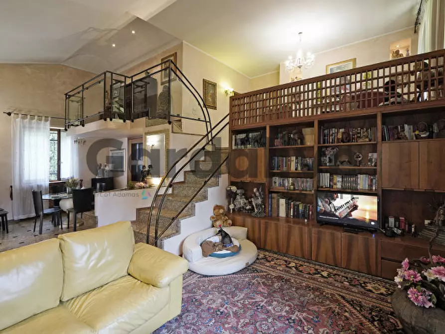 Immagine 6 di Villa in vendita  in Via Amatore Sciesa a Desenzano Del Garda