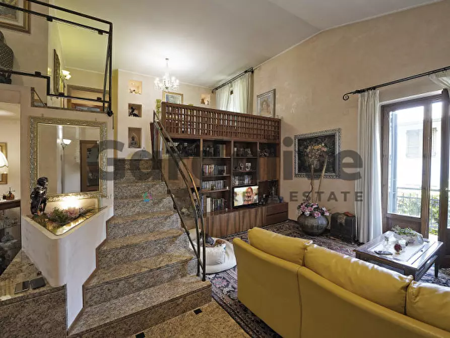 Immagine 7 di Villa in vendita  in Via Amatore Sciesa a Desenzano Del Garda