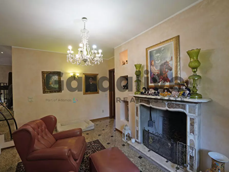 Immagine 8 di Villa in vendita  in Via Amatore Sciesa a Desenzano Del Garda