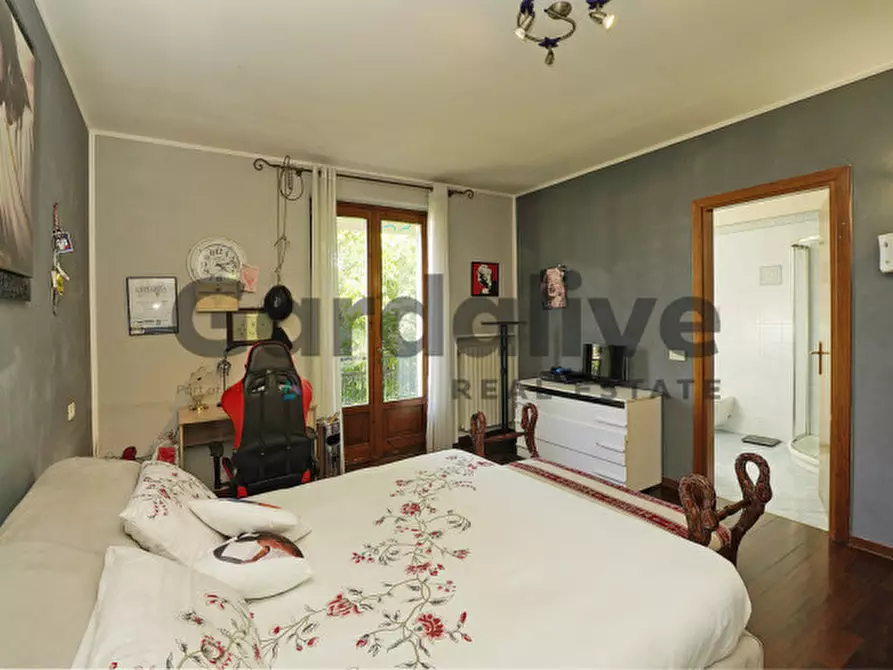 Immagine 14 di Villa in vendita  in Via Amatore Sciesa a Desenzano Del Garda