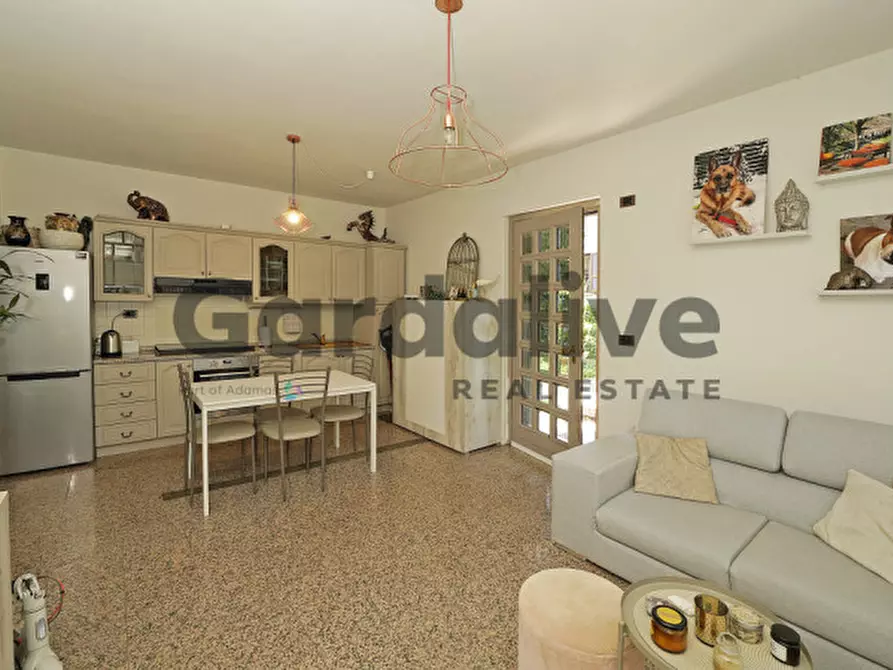 Immagine 15 di Villa in vendita  in Via Amatore Sciesa a Desenzano Del Garda
