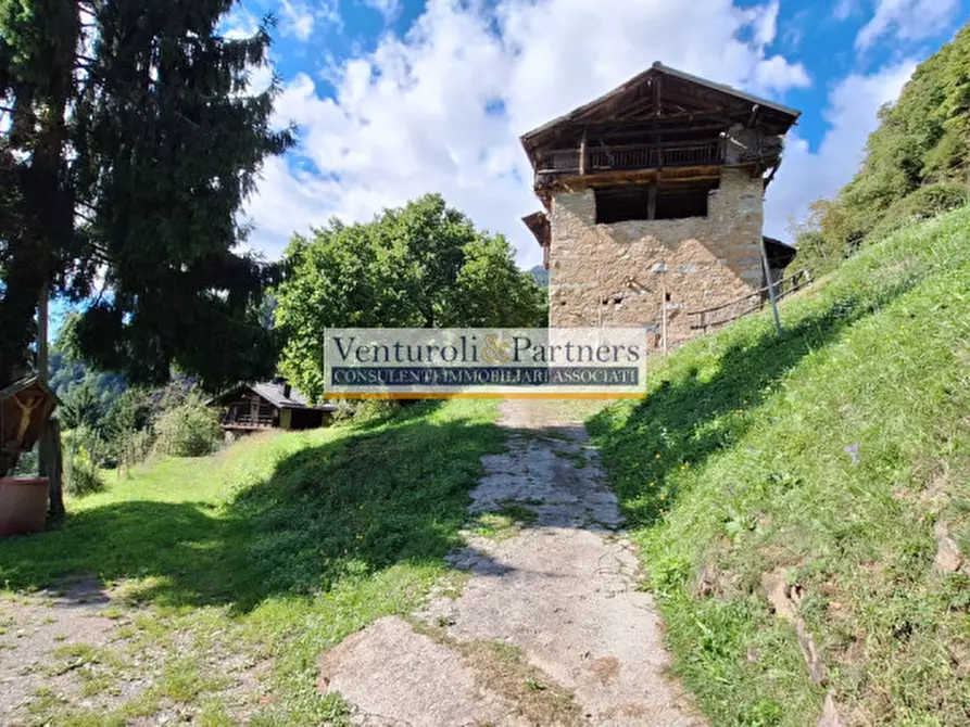 Immagine 1 di Rustico / casale in vendita  in Via Giovanni Prati a Castel Condino