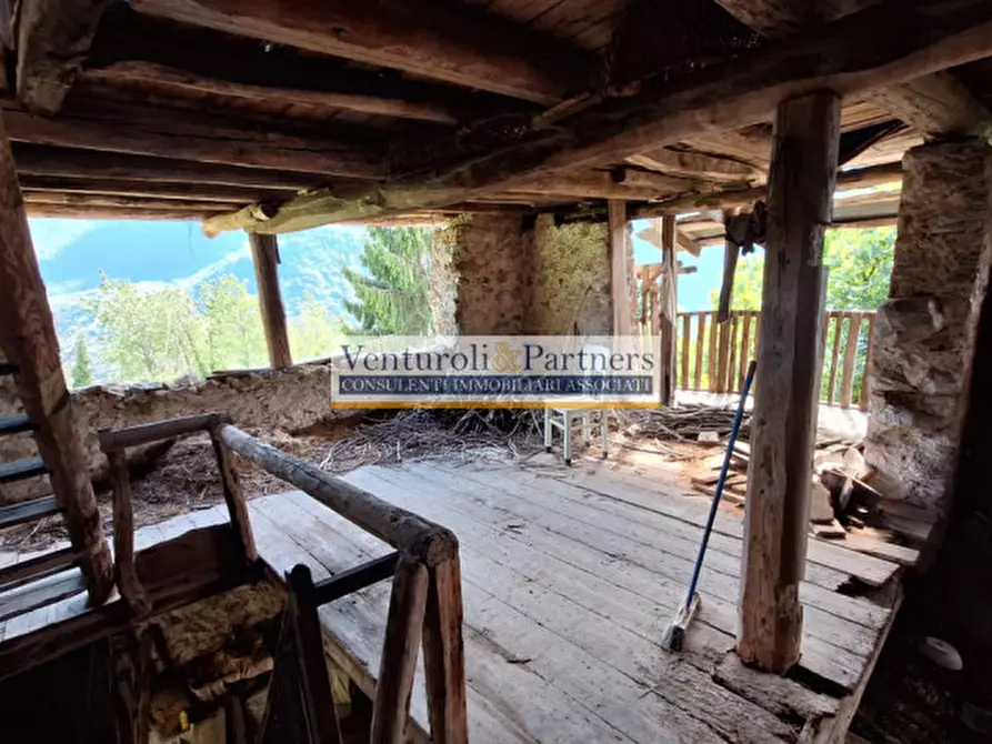 Immagine 7 di Rustico / casale in vendita  in Via Giovanni Prati a Castel Condino