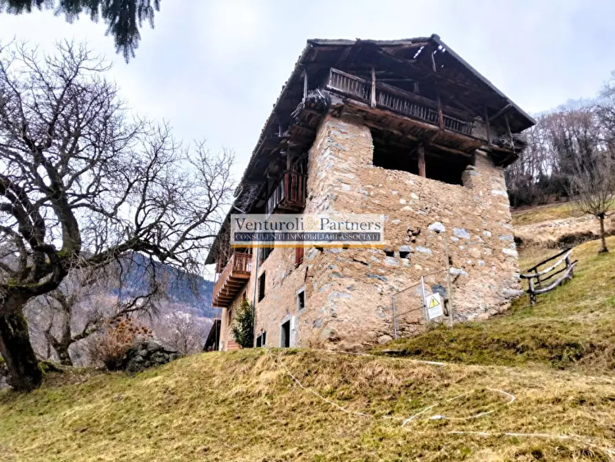 Immagine 7 di Rustico / casale in vendita  in Via Giovanni Prati a Castel Condino