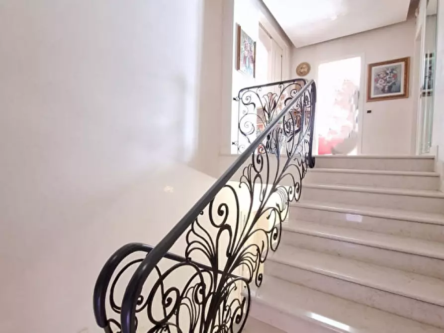 Immagine 15 di Villa in vendita  in Via Ciro Menotti a Rovigo