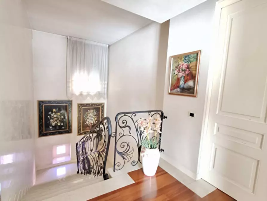 Immagine 16 di Villa in vendita  in Via Ciro Menotti a Rovigo