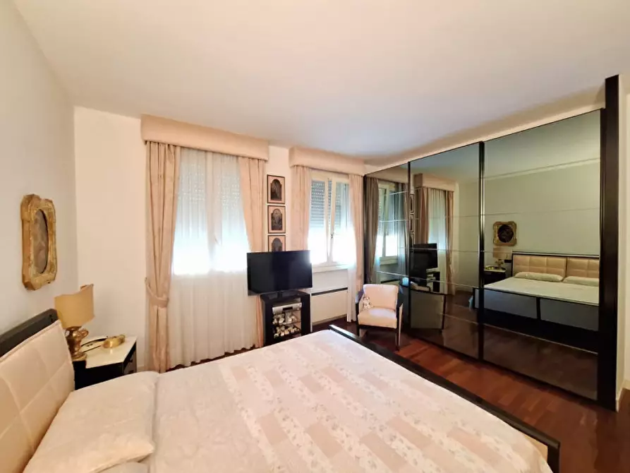 Immagine 21 di Villa in vendita  in Via Ciro Menotti a Rovigo