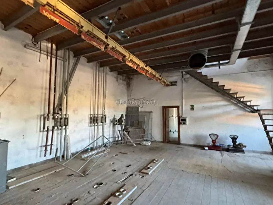 Immagine 15 di Capannone industriale in vendita  in Via Cellina a Modica