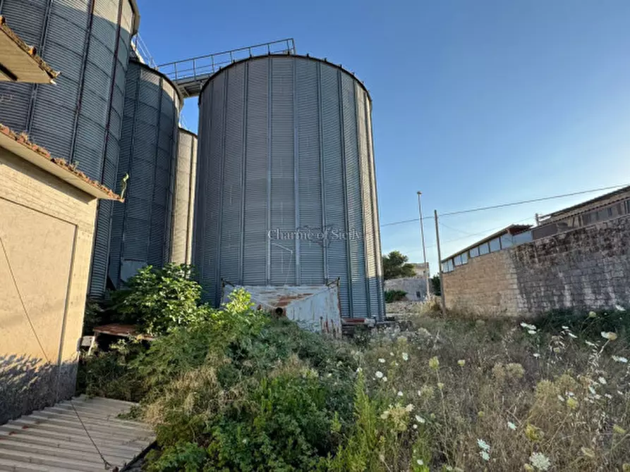 Immagine 17 di Capannone industriale in vendita  in Via Cellina a Modica