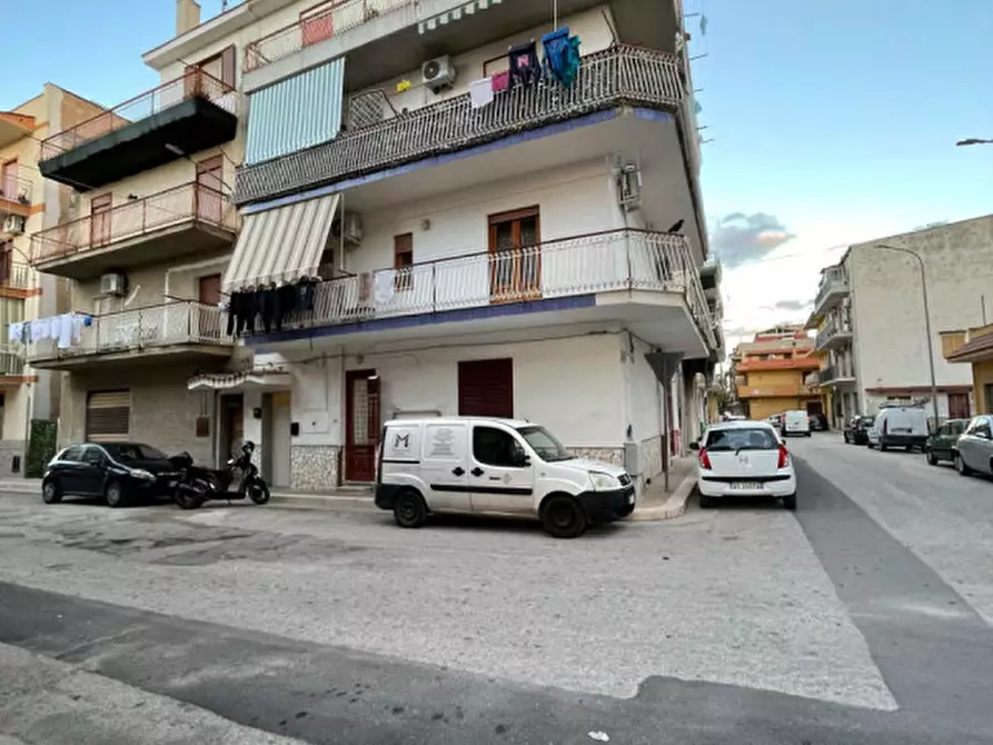 Immagine 1 di Appartamento in vendita  in VIA Gucciardini 13 a Bagheria