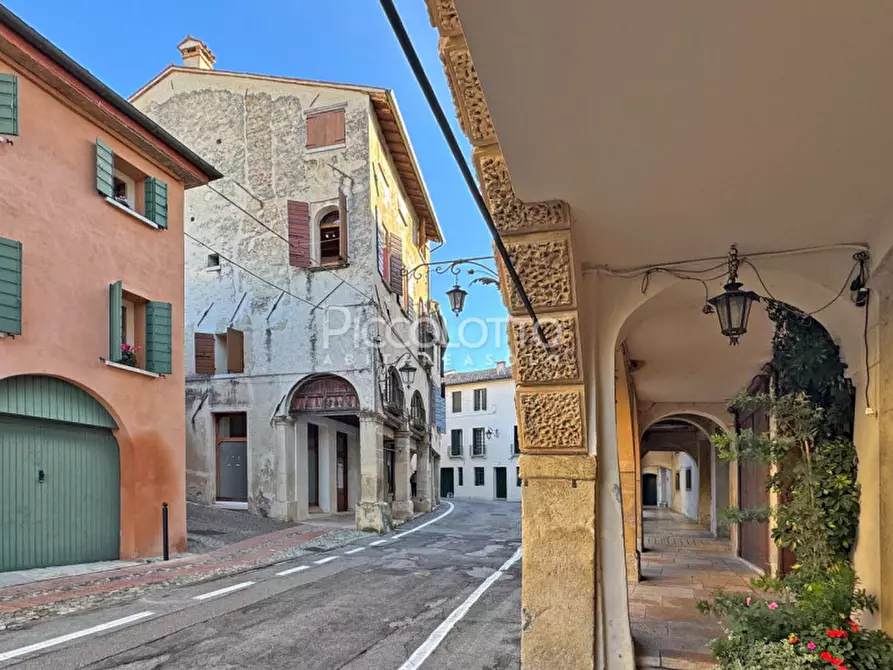 Immagine 2 di Appartamento in vendita  in via Pietro Bembo a Asolo