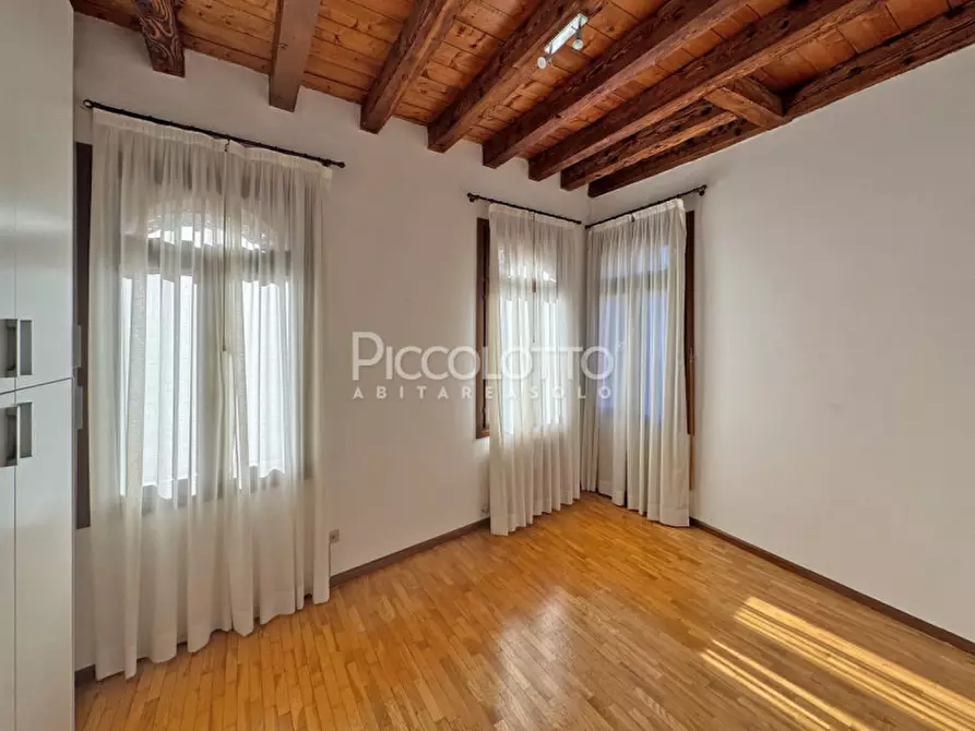 Immagine 11 di Appartamento in vendita  in via Pietro Bembo a Asolo