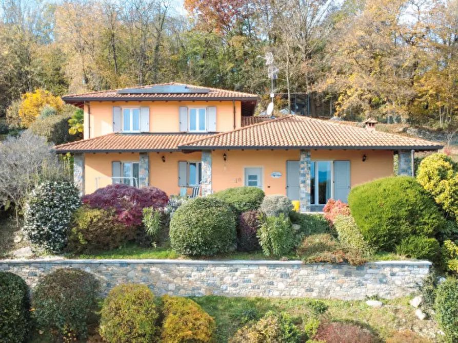 Immagine 1 di Villa in vendita  in Via Privata della Gera 11 a Colazza