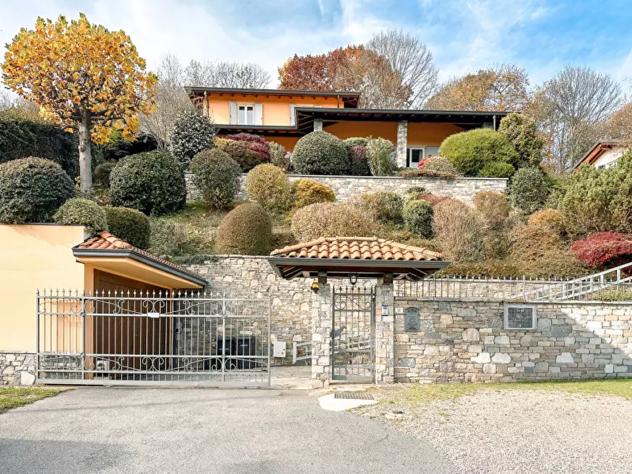 Immagine 5 di Villa in vendita  in Via Privata della Gera 11 a Colazza