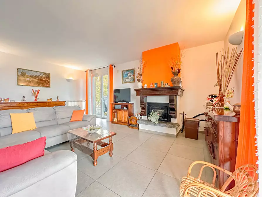 Immagine 8 di Villa in vendita  in Via Privata della Gera 11 a Colazza