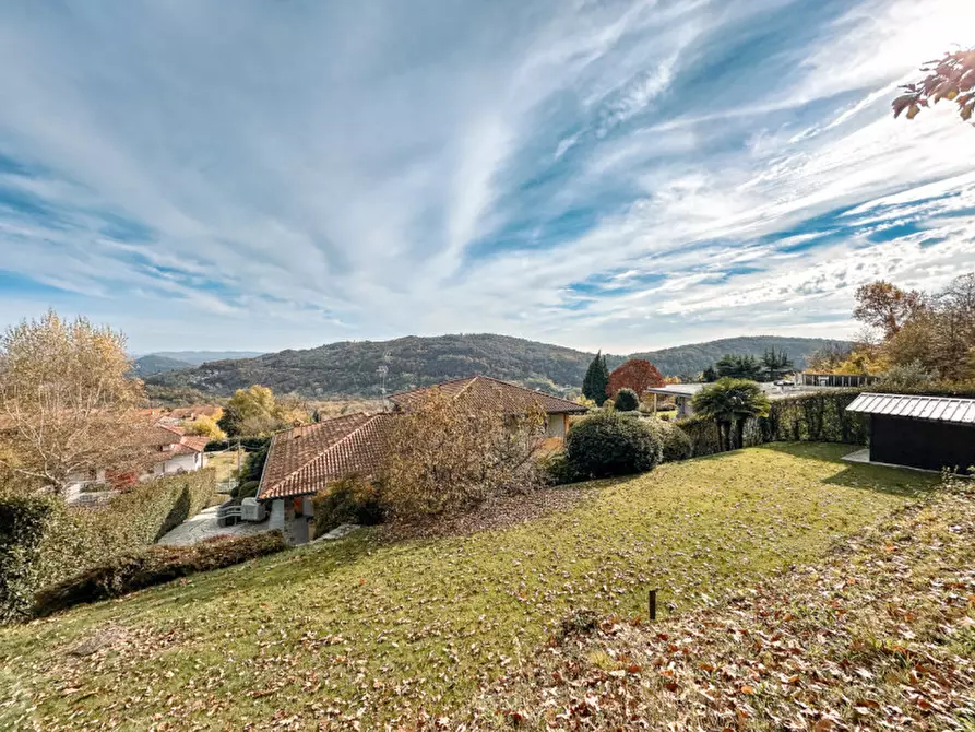 Immagine 47 di Villa in vendita  in Via Privata della Gera 11 a Colazza