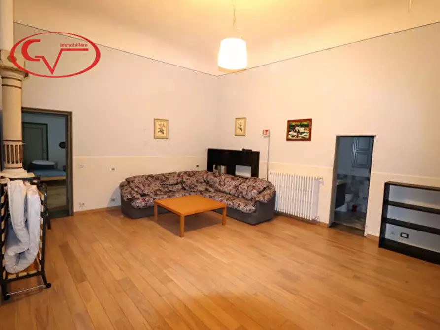 Immagine 14 di Villa in vendita  in via roma a Bucine