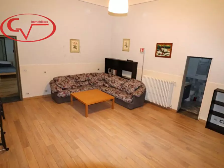 Immagine 15 di Villa in vendita  in via roma a Bucine