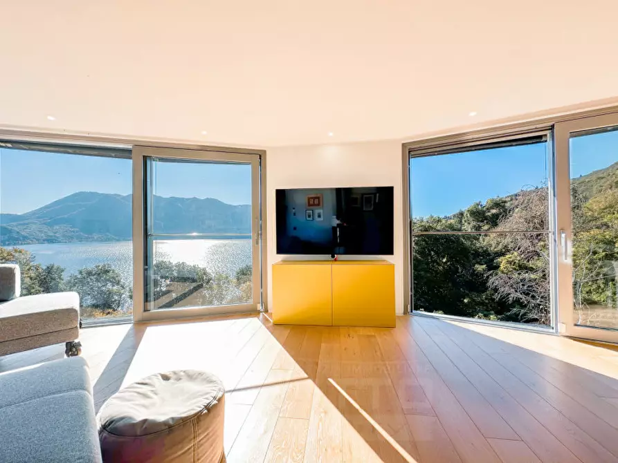 Immagine 5 di Villa in vendita  in corso risorgimento 348 a Ghiffa