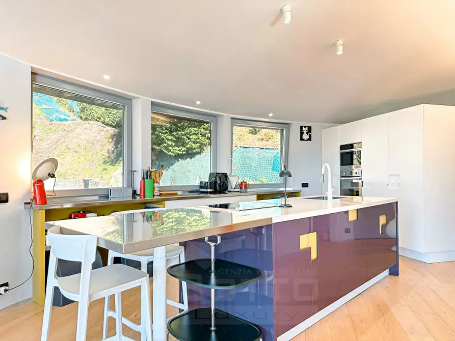 Immagine 9 di Villa in vendita  in corso risorgimento 348 a Ghiffa