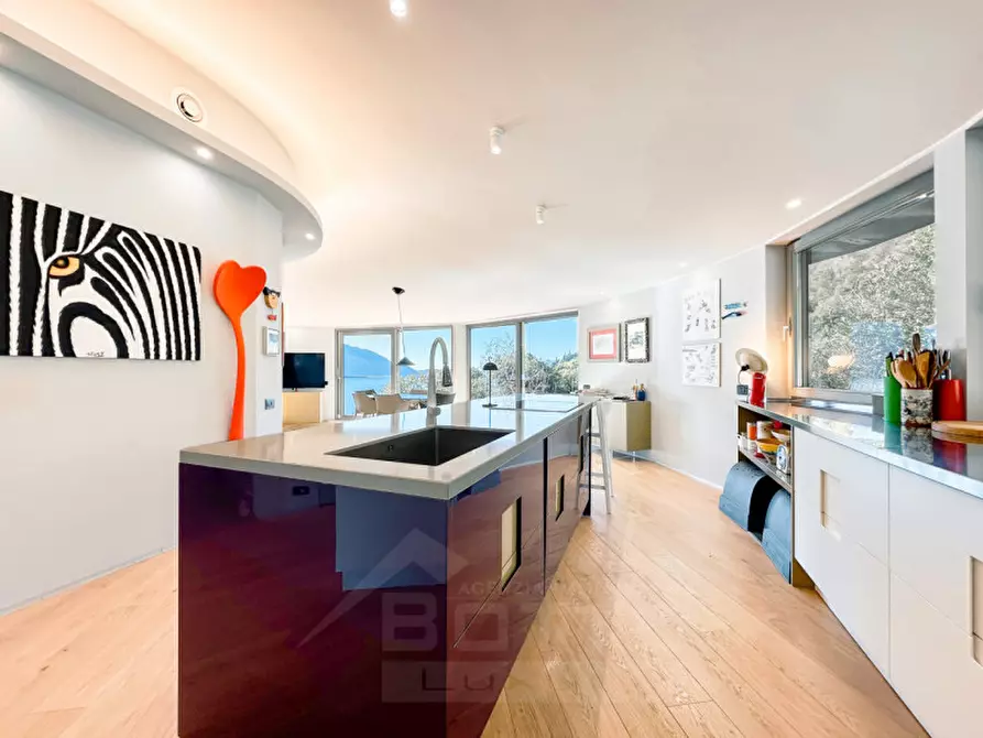 Immagine 11 di Villa in vendita  in corso risorgimento 348 a Ghiffa