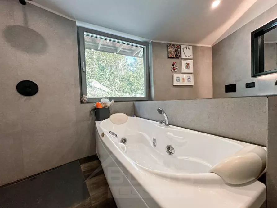 Immagine 22 di Villa in vendita  in corso risorgimento 348 a Ghiffa