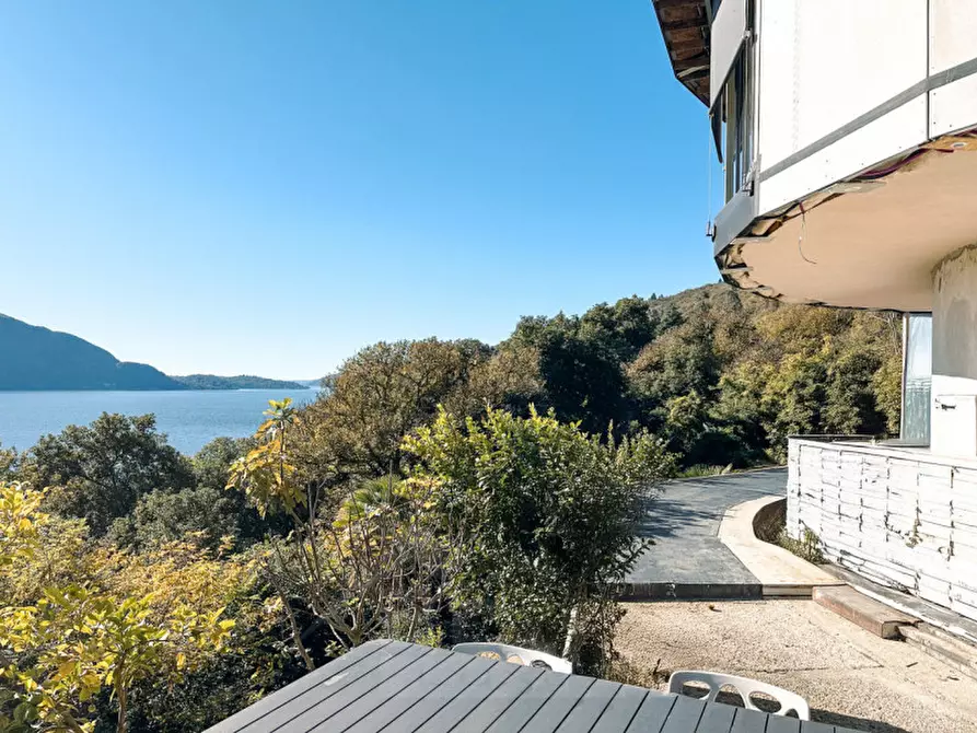 Immagine 29 di Villa in vendita  in corso risorgimento 348 a Ghiffa