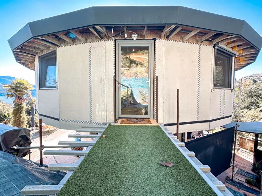 Immagine 32 di Villa in vendita  in corso risorgimento 348 a Ghiffa