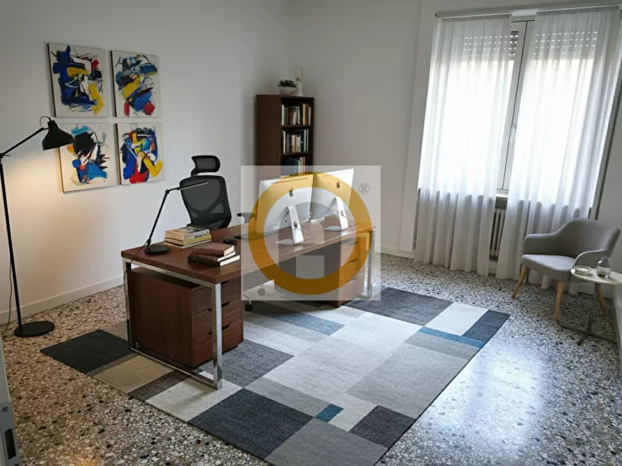 Immagine 1 di Ufficio in affitto  a Bassano Del Grappa